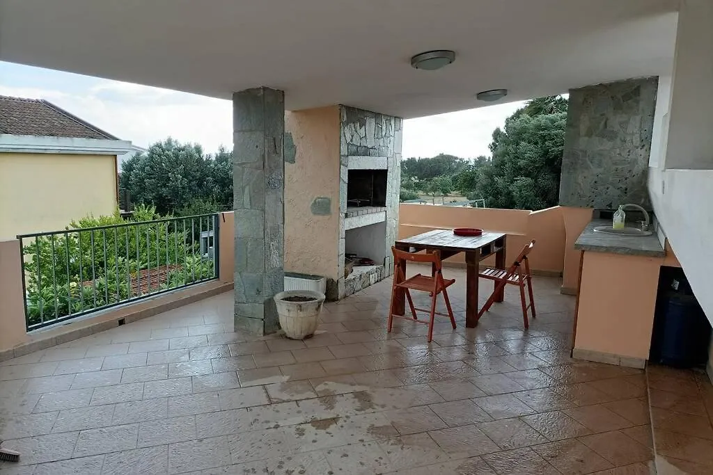 Margin rouge apartments Su Forti